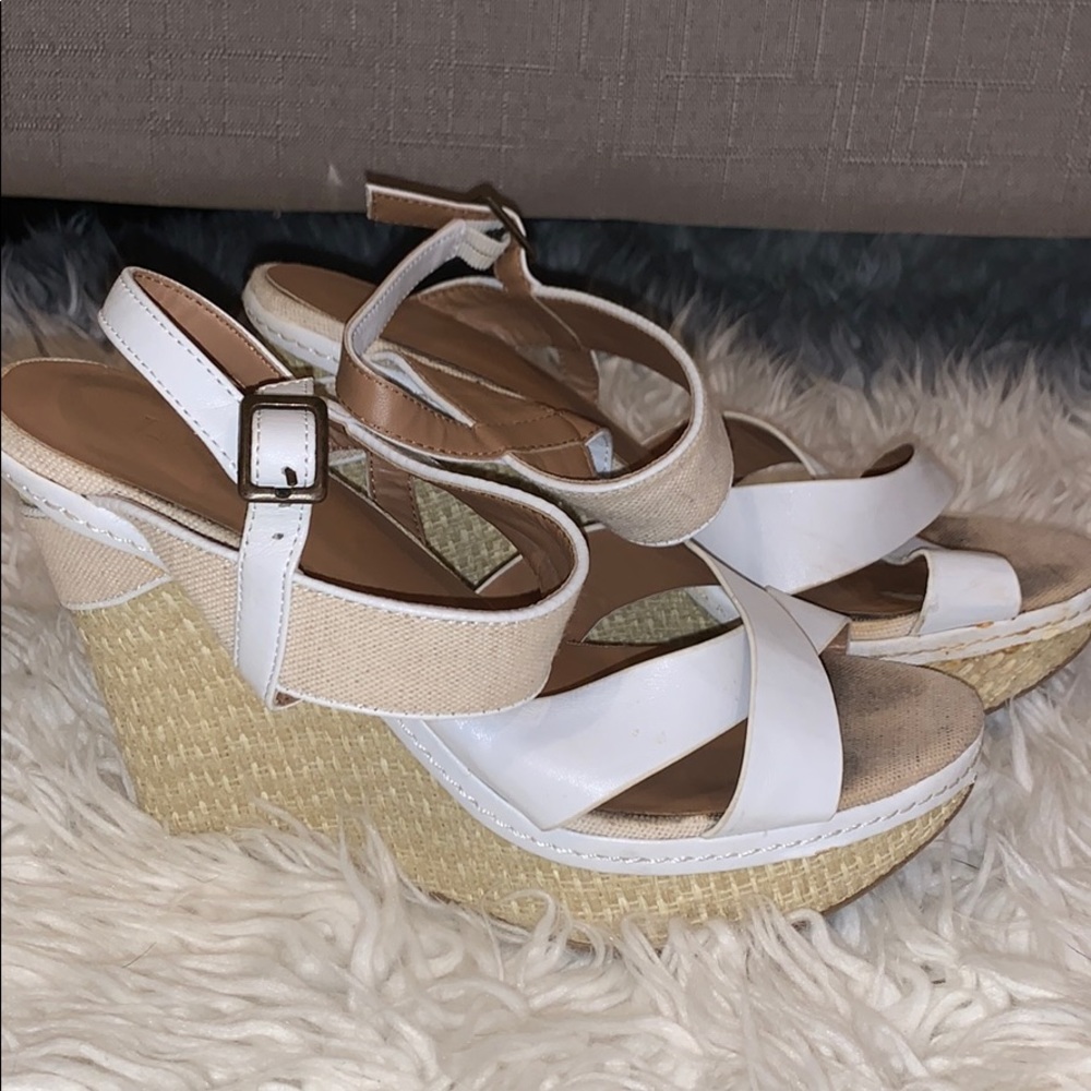 White wedges
